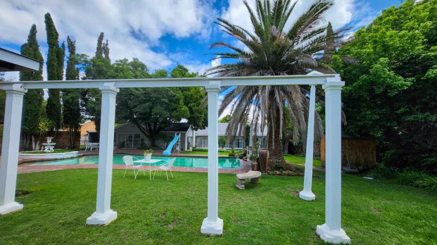 4 Bedroom Property for Sale in Wilgenhof Free State